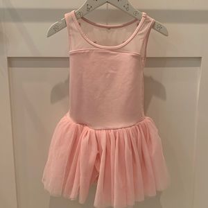 Bloch sz 4/6 ballet leotard w pink metallic embroidery. So cute!